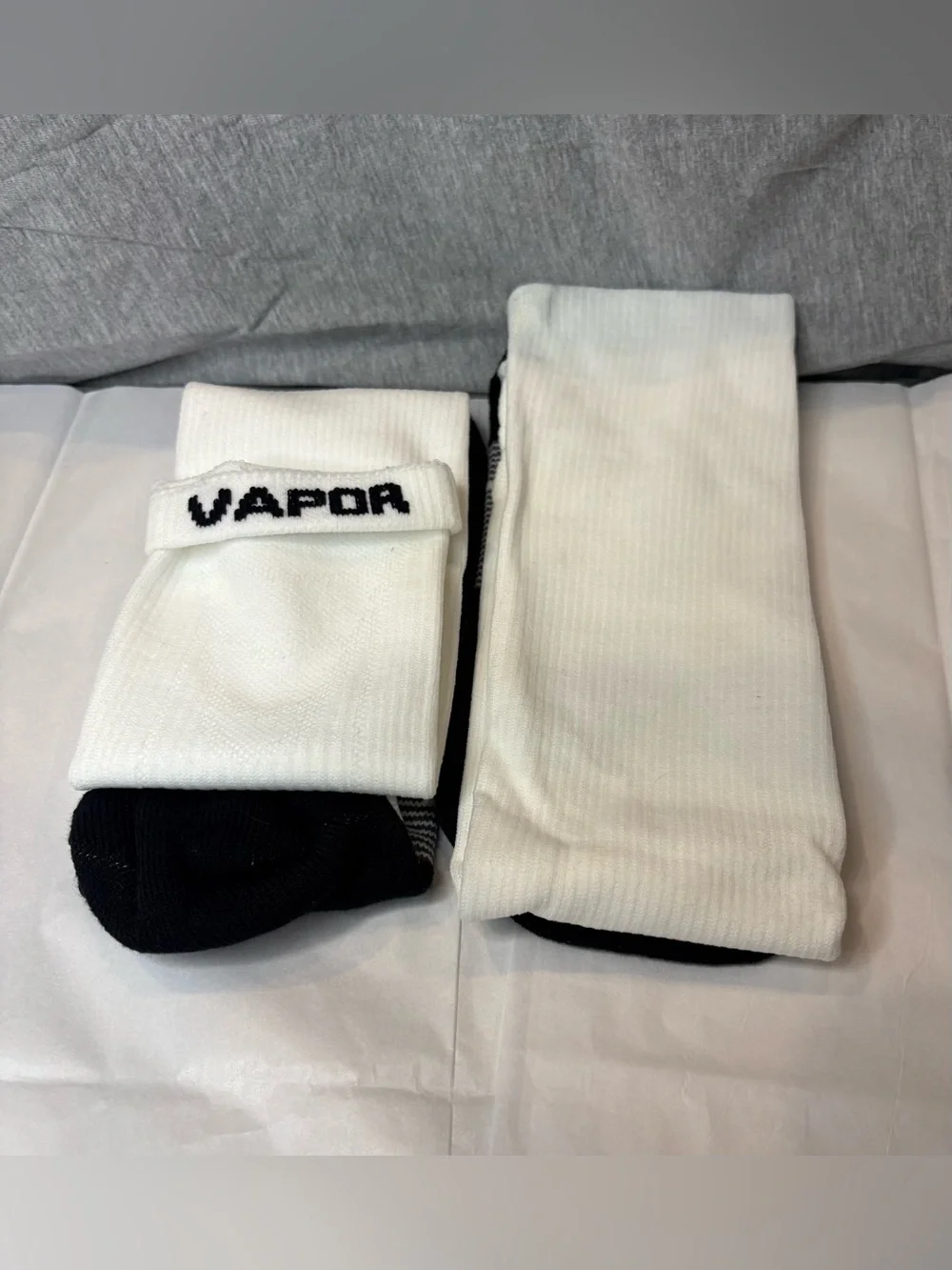Nike Elite Vapor Dri-FIT Knee High Athletic Socks XL White/Black Colorblock